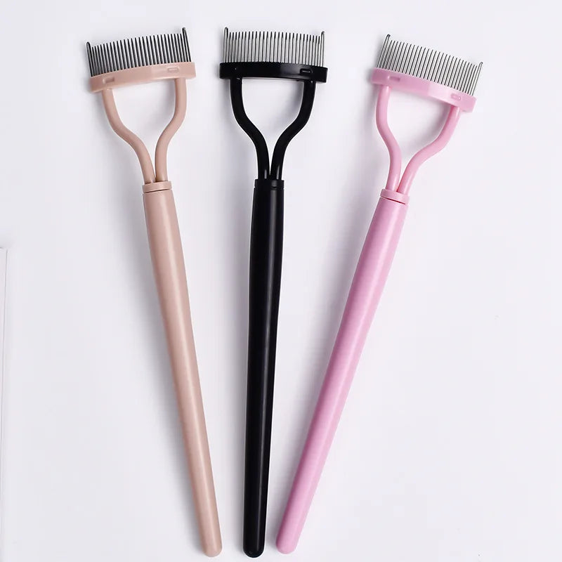 Eyelash Comb Glitch Trends