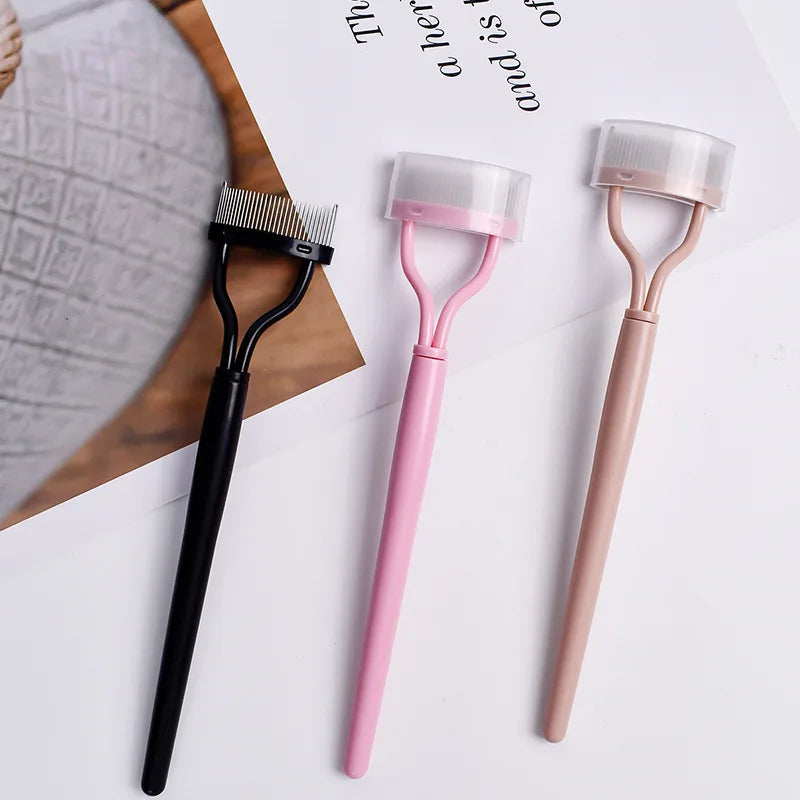 Eyelash Comb Glitch Trends