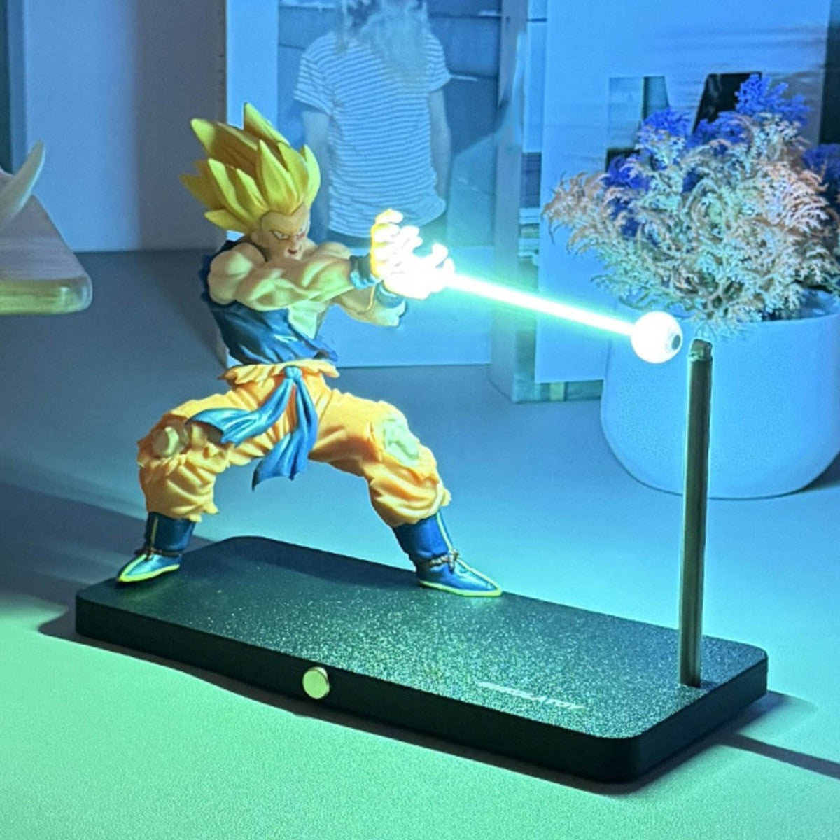 #1 Goku's Magnetic Lamp